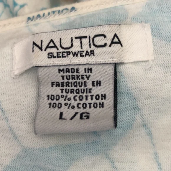 Nautica - Picture 4 of 4